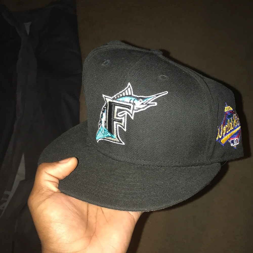1997 Grey Bottom ( Size 7  3/8)